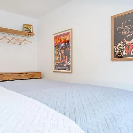 Апартаменты Am Feldweg 8 Luettn Kombuese *